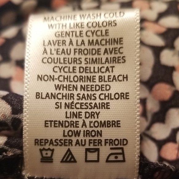 Max Studio Black and White Wrap Blouse with Ruffled Front and Long Sleeves - Picture 6 of 8